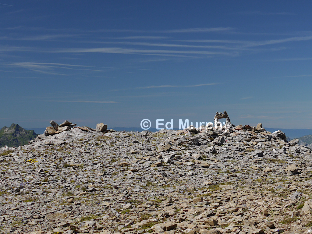 The Niesehorn summit cairn