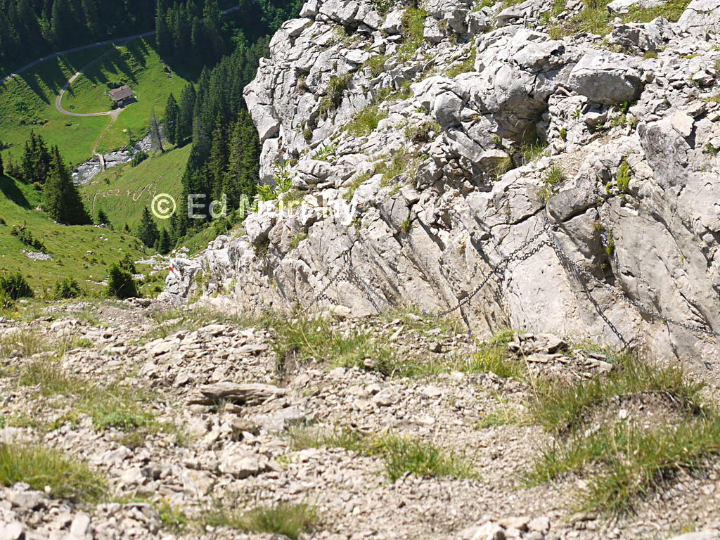 Lower and upper parts of the Morgenberghorn path
