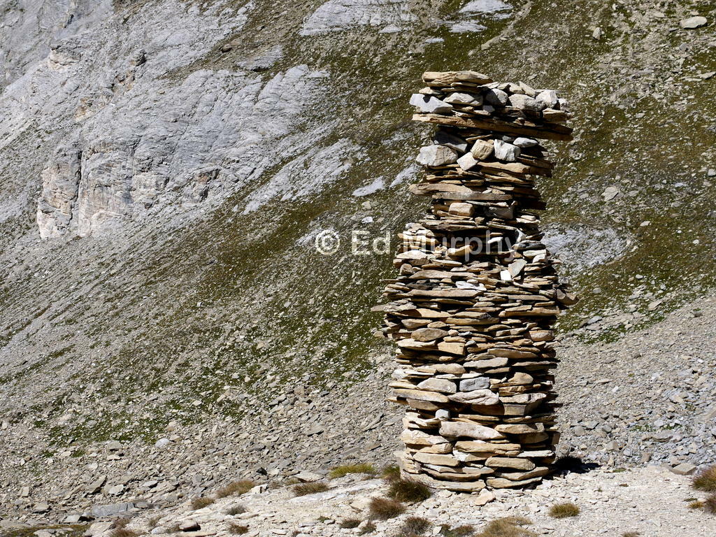 Monster cairn on the path to the Outer Barrhorn