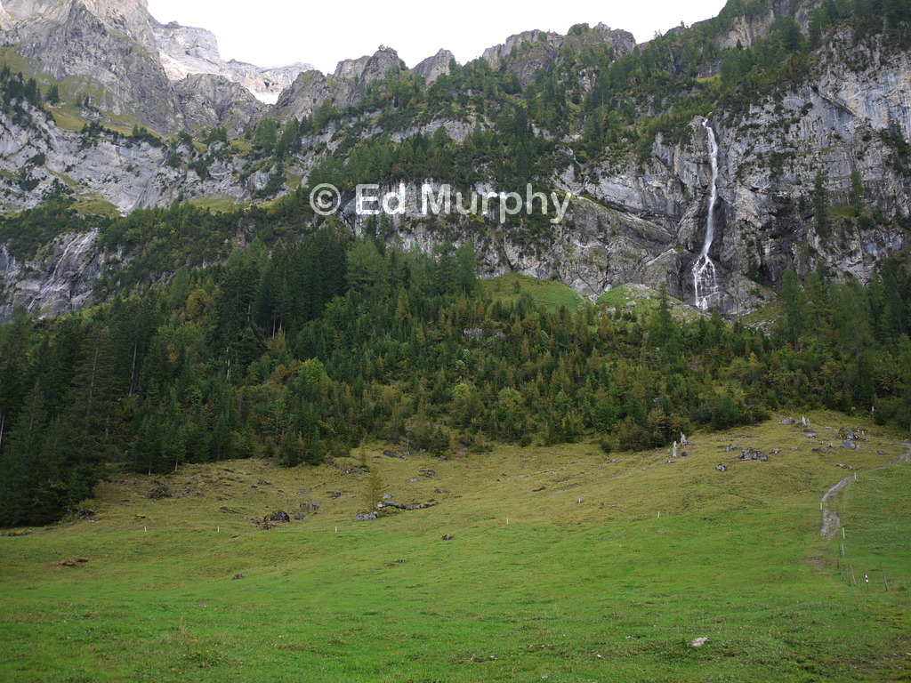 The Flueschafberg cliffs above the Rezliberg Alp