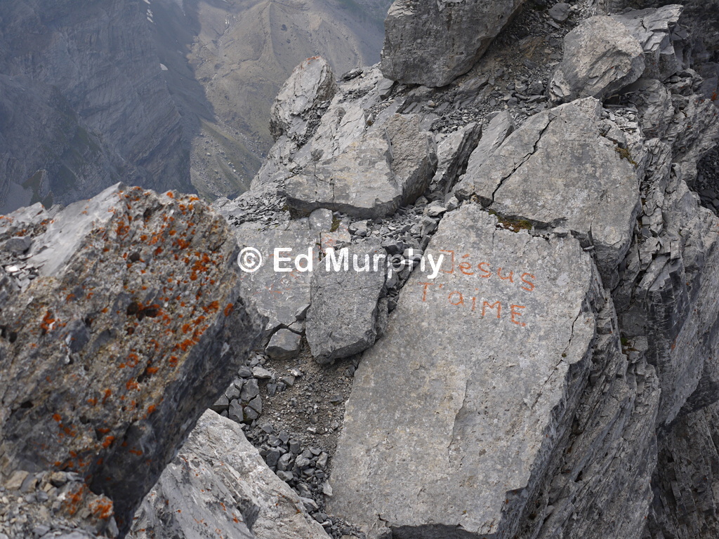 Unsubstantiated claim at the summit of the Grand Muveran