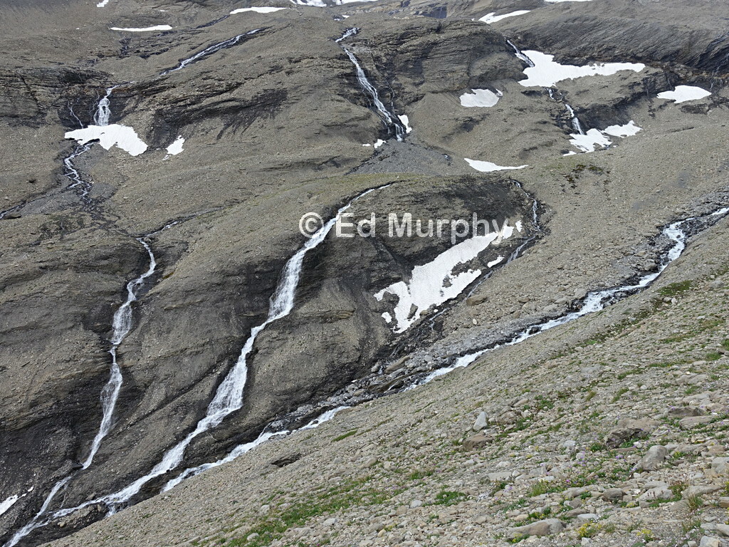 Streams draining the Gelten Glacier