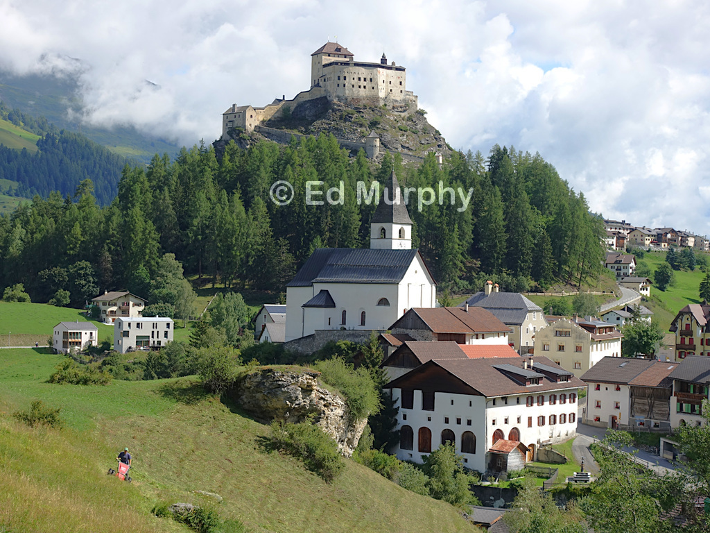 Fontana Village and Tarasp Castle in the Lower Engadine